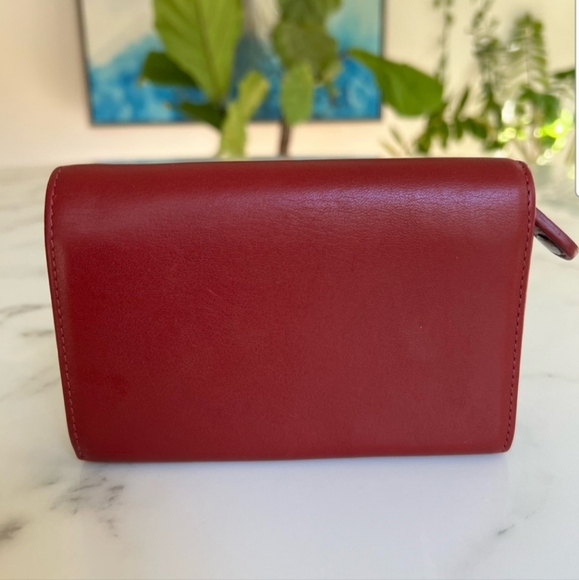 COACH Vintage Y2K Red Glovetanned Leather Wallet with Embossed Logo & Cartouche - Picture 8 of 16